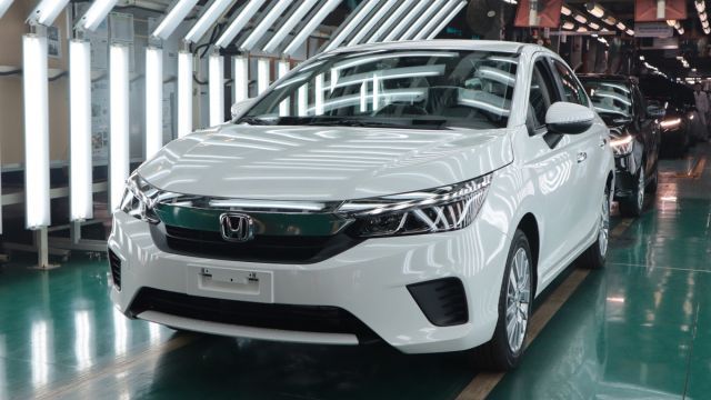 Chính thức: Giảm 50% lệ phí trước bạ ô tô trong 3 tháng