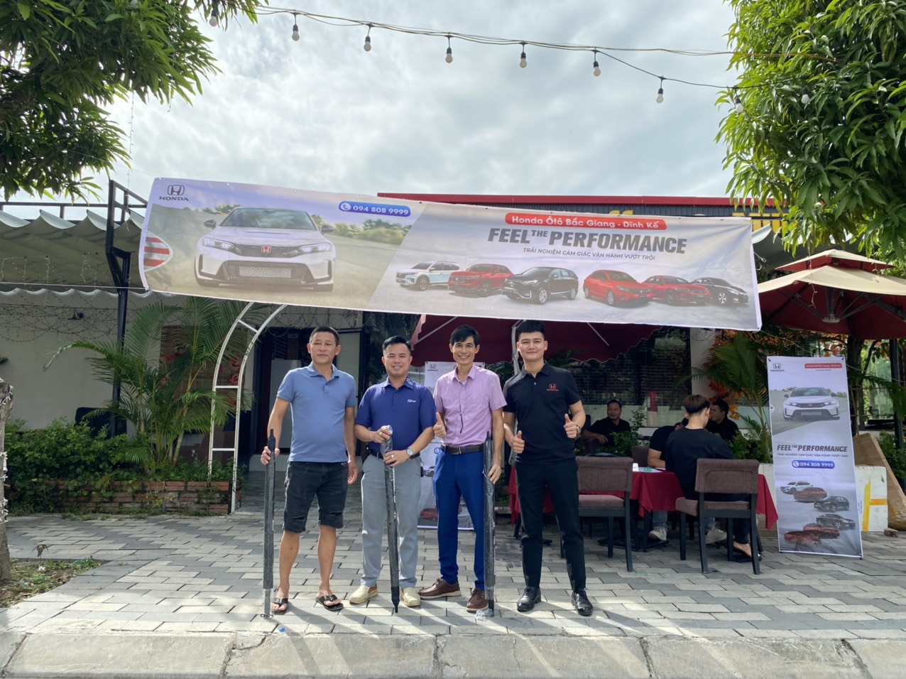 99b122d7bf276a793336147_1