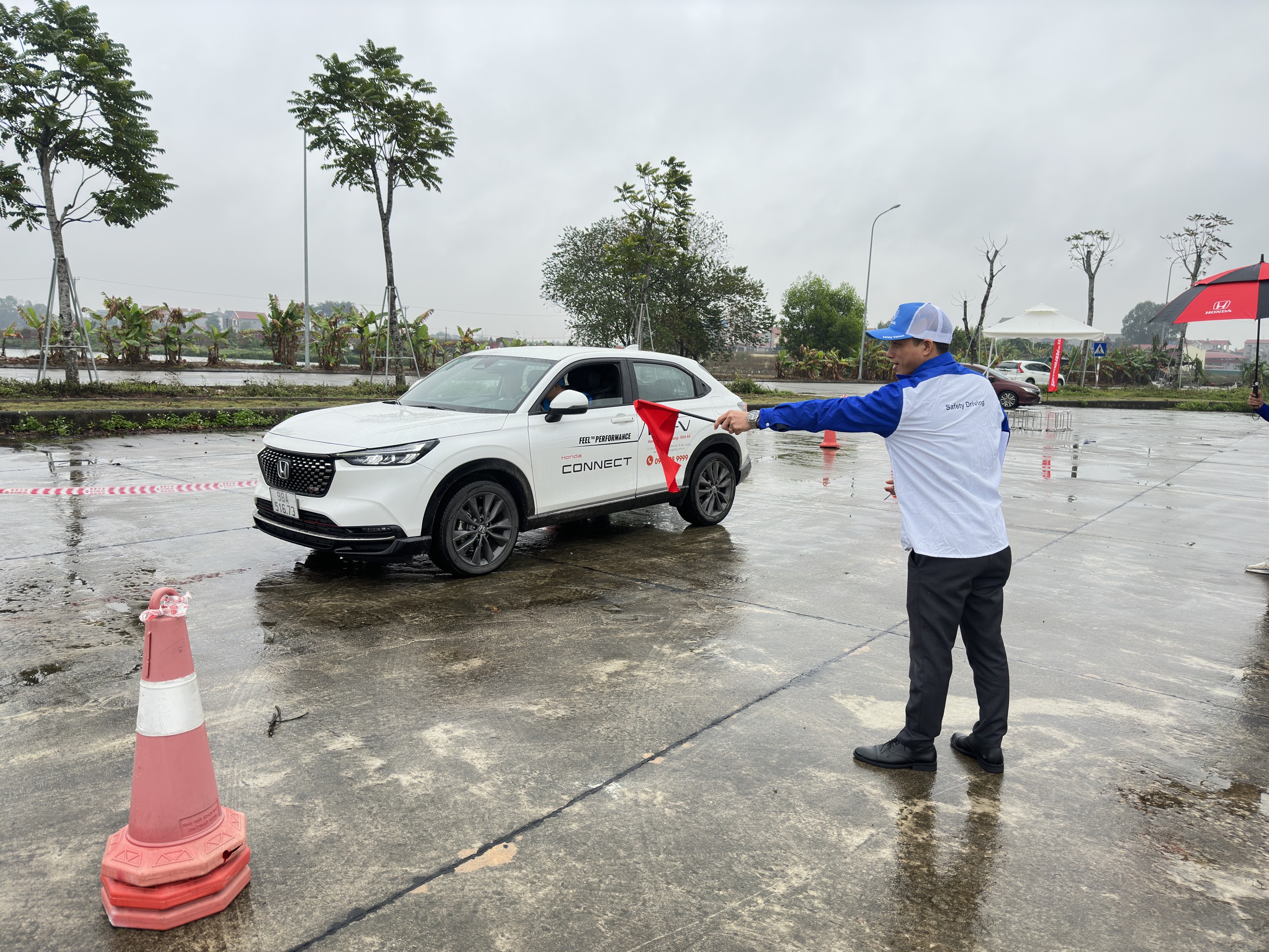 ad32a0512cb287ecdea3