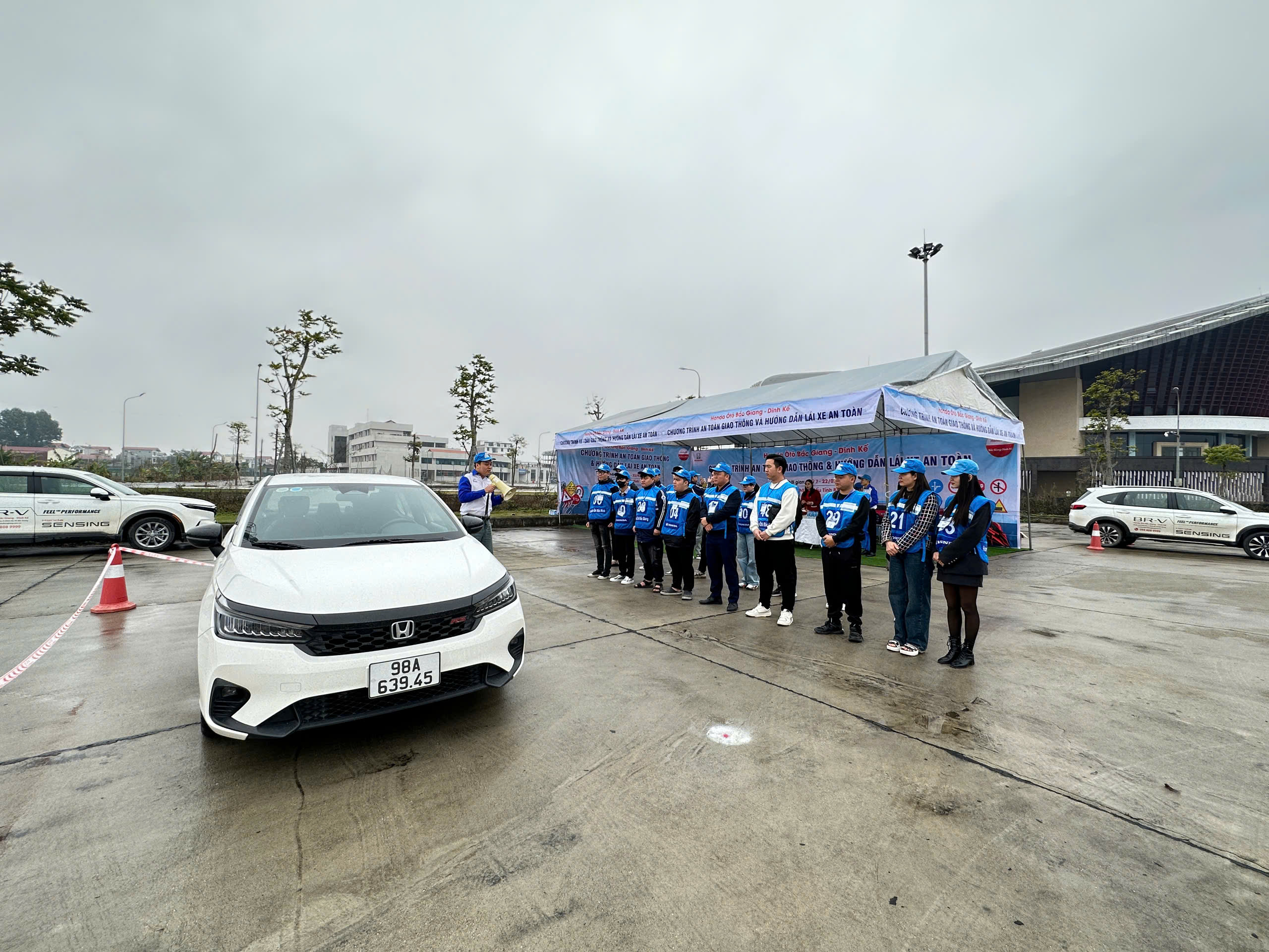 dc70b8e3a0381e664729