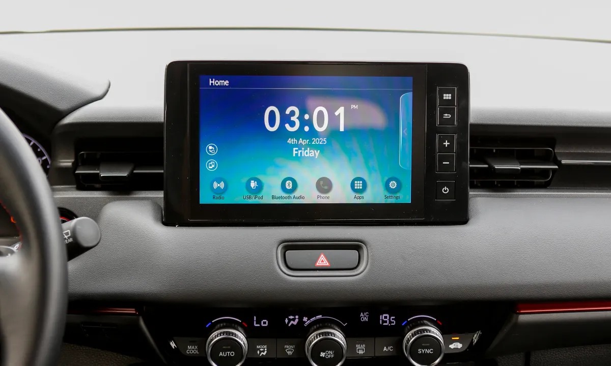 man-hinh-giai-tri-hrv-2025