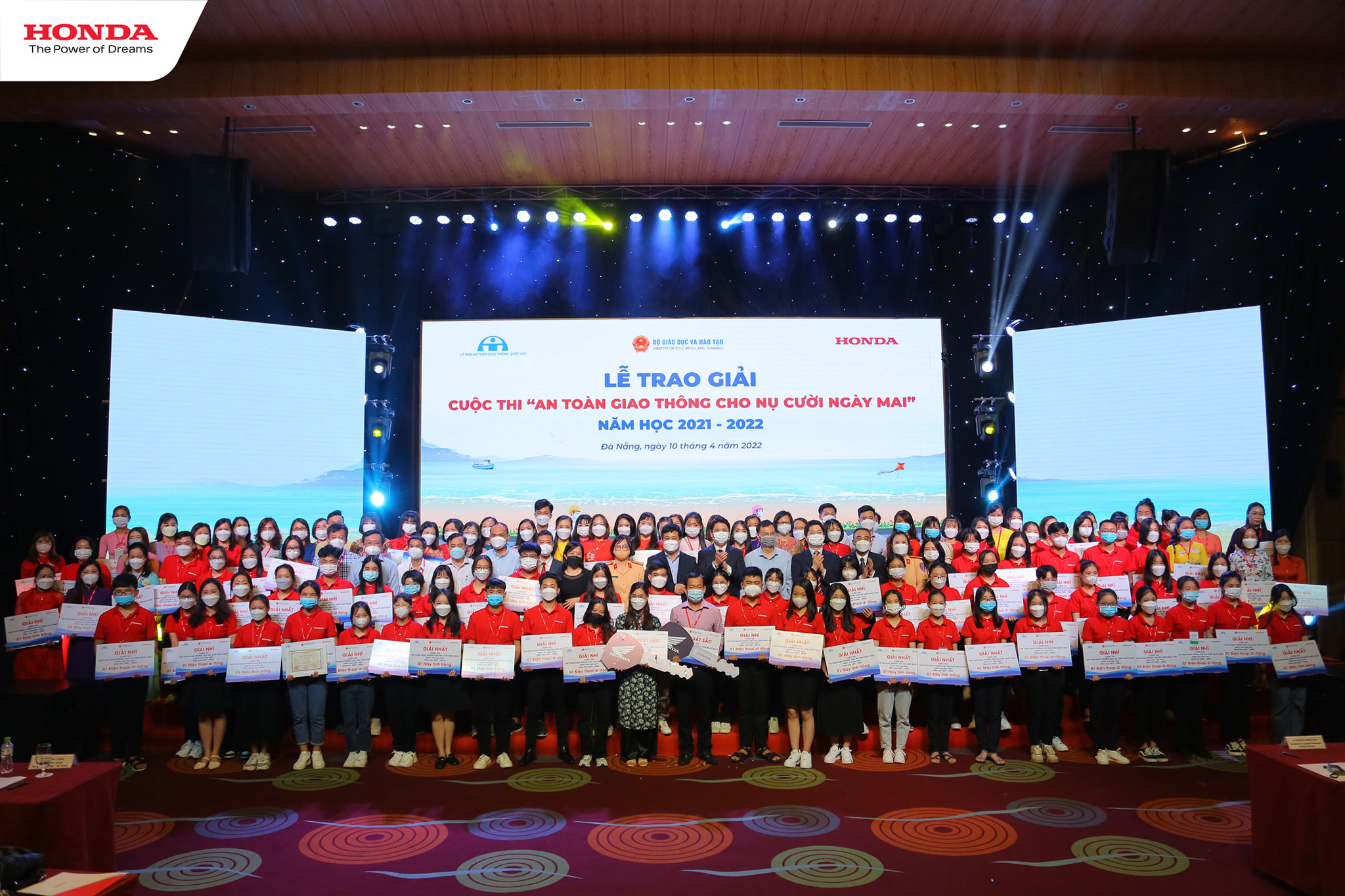 Honda trao giải Cuộc thi “An toàn giao thông cho nụ cười ngày mai”