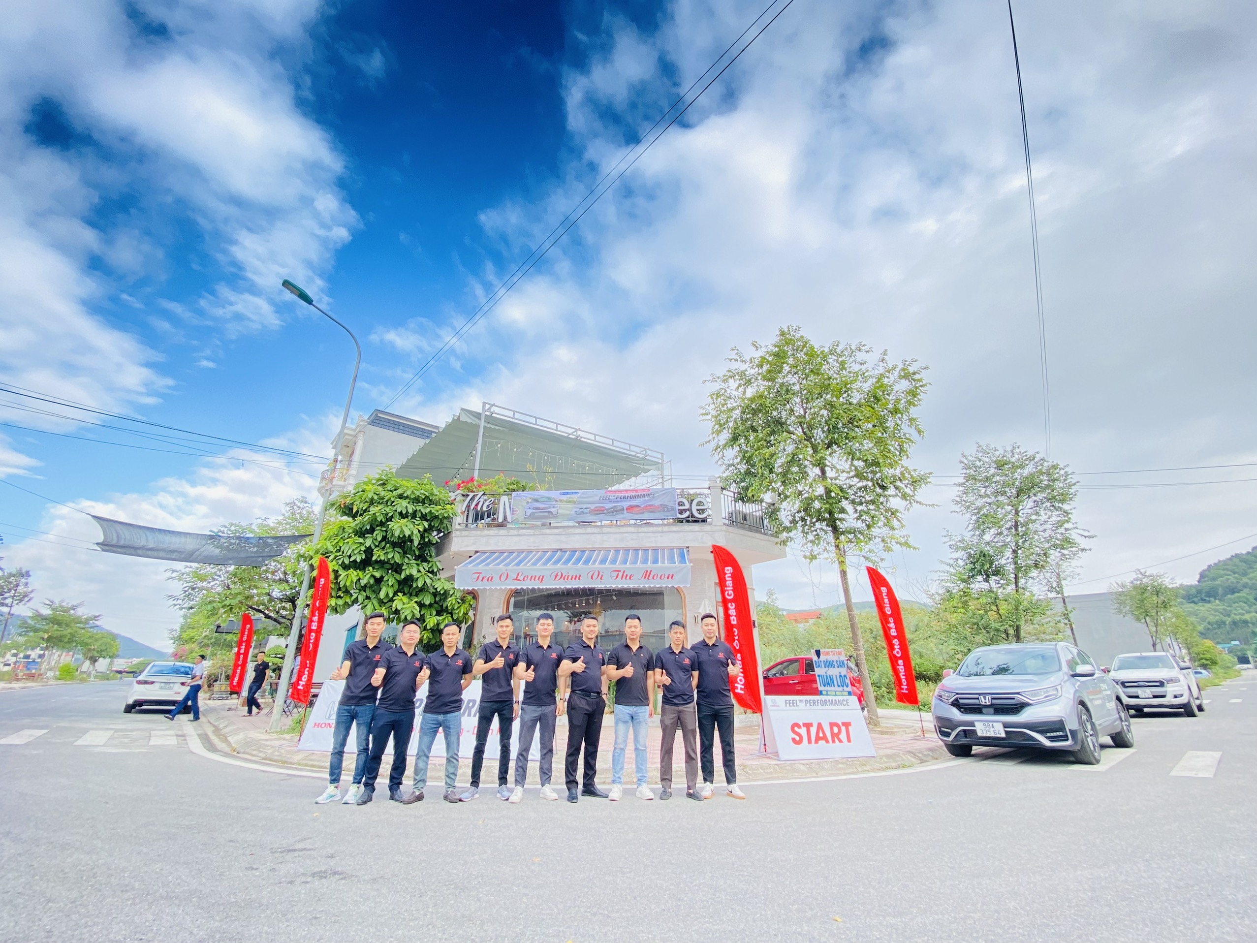 5b288bfeb1dc66823fcd (1)