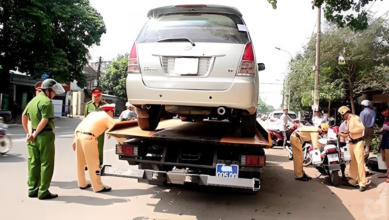 xe-bi-tich-thu-autonews2_x4